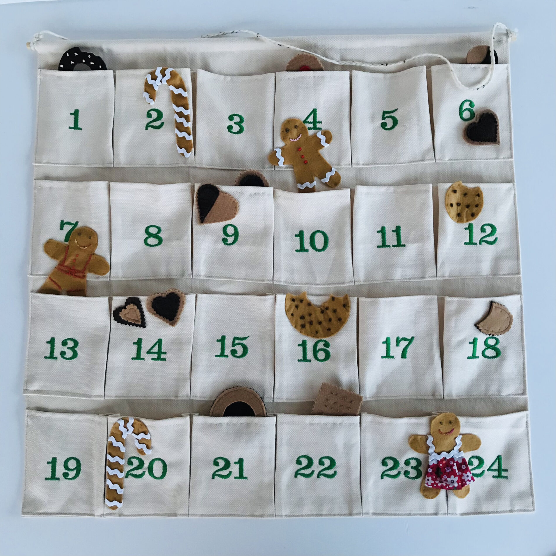 4. Calendario Avvento pan di zenzero - panna
