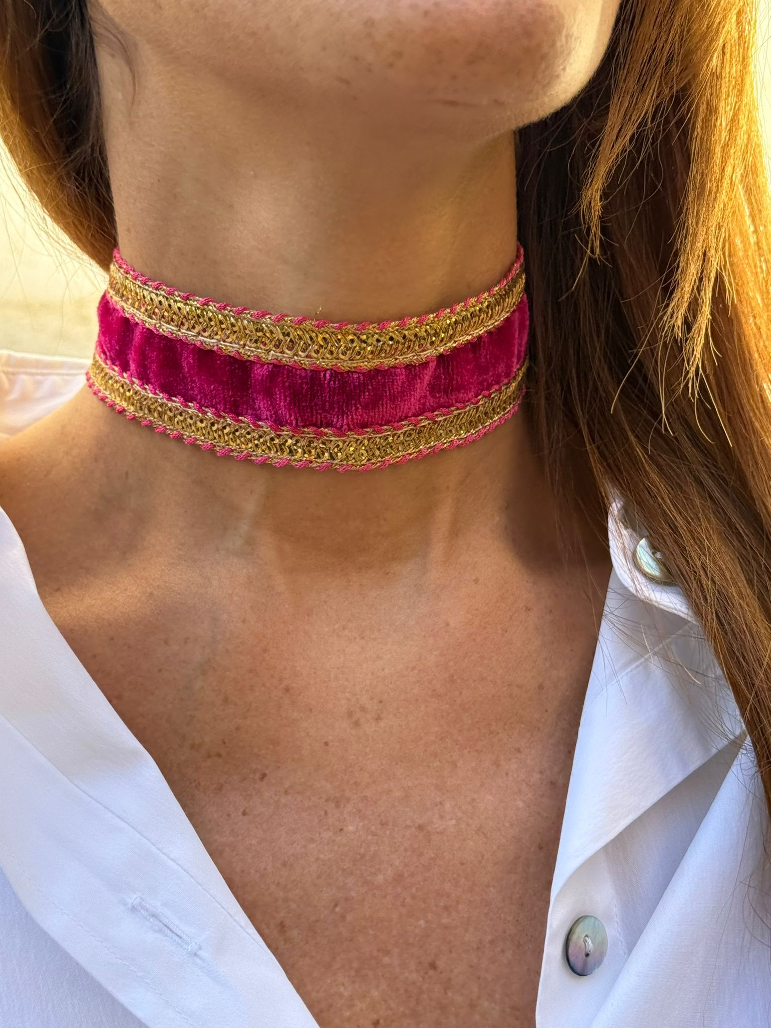 Choker velluto fucsia e oro