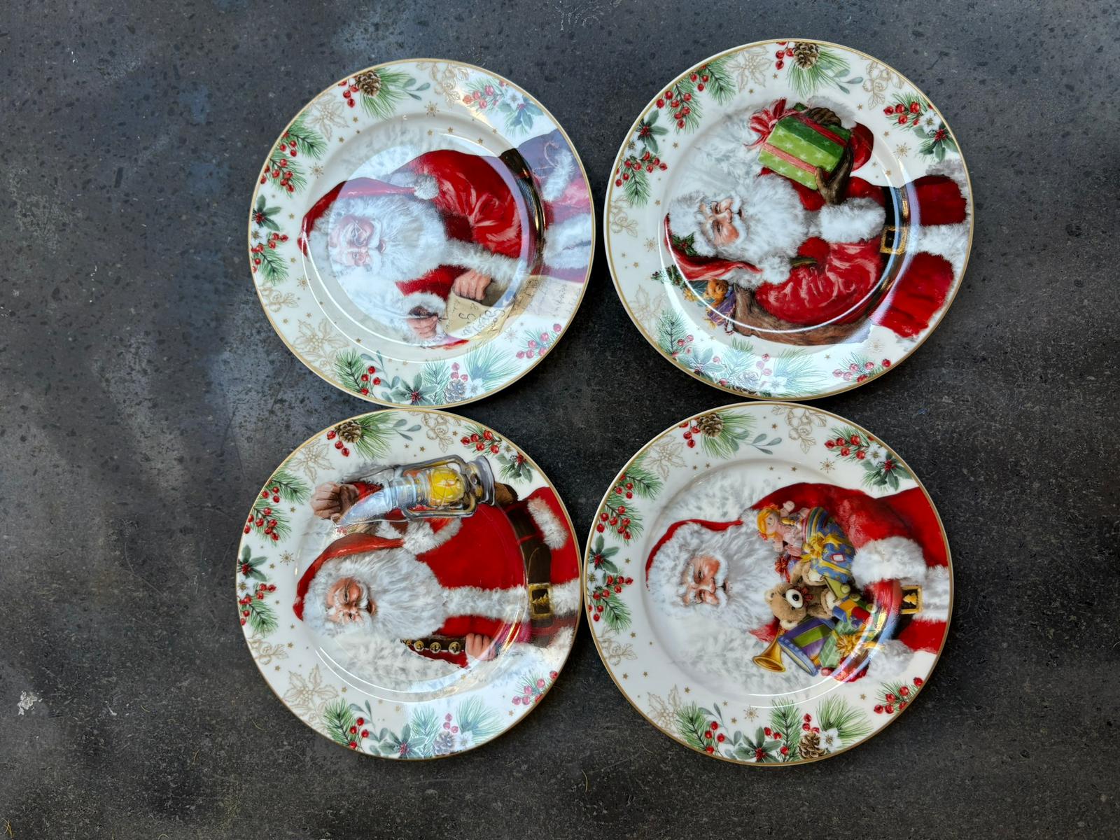 set 4 piattini dolce babbo natale, 1x, 55€