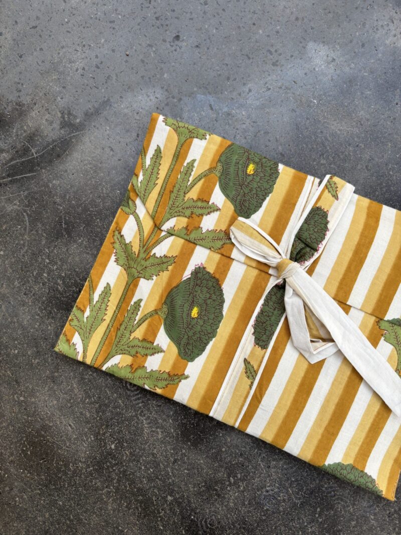 18.righe beige-fiori verdi