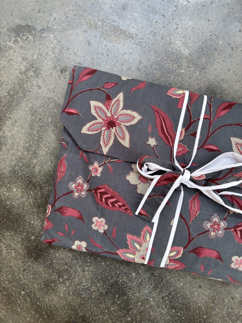 22.grigio-fiori grandi