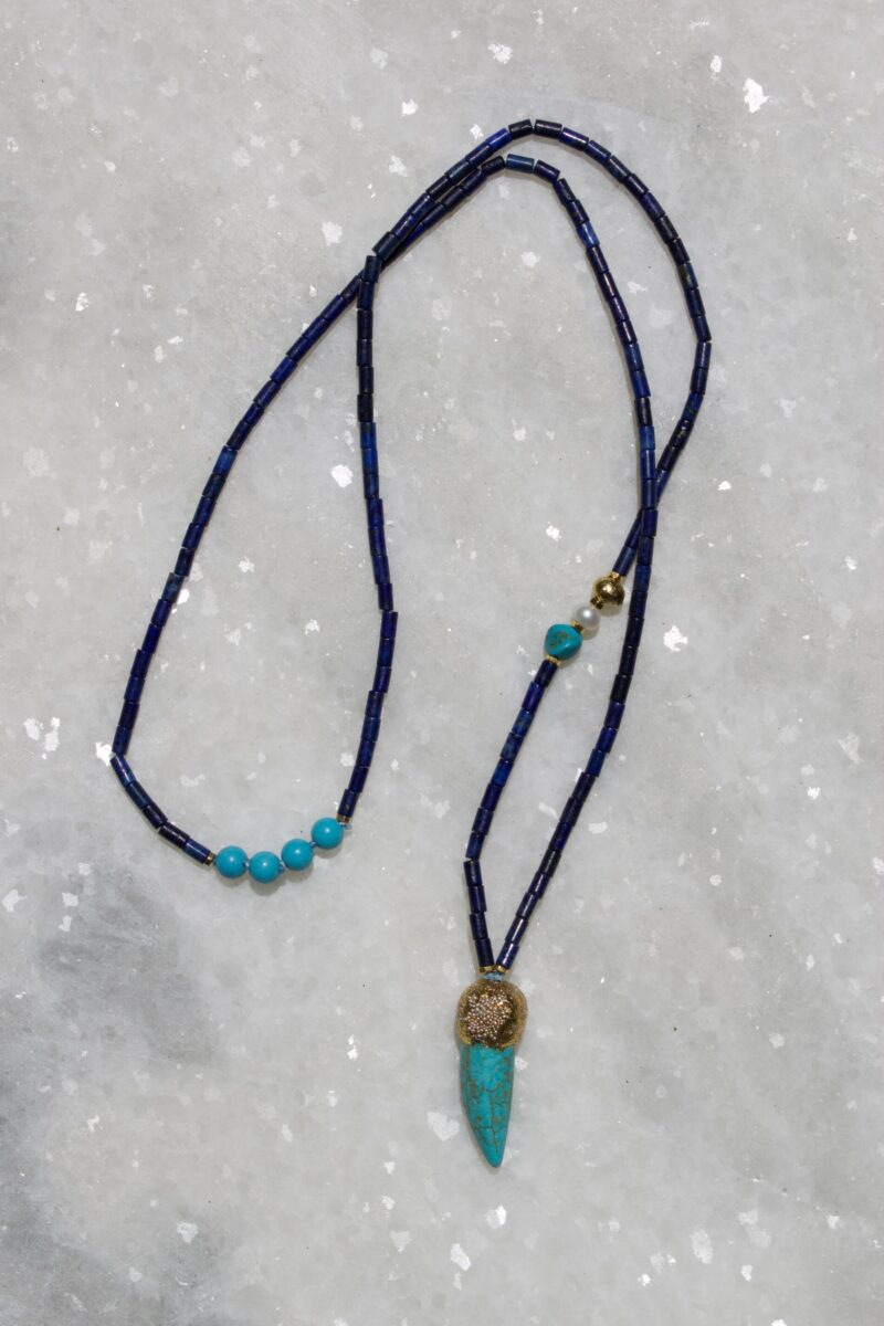 corno celeste catena blu